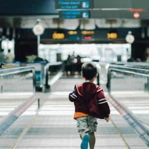 vliegen met kinderen